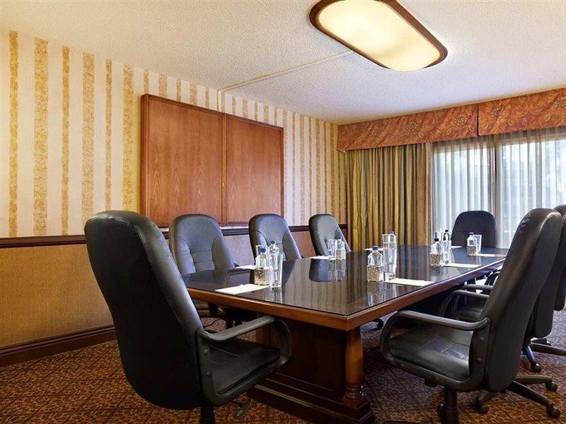Embassy Suites By Hilton Santa Ana Orange County Airport Zewnętrze zdjęcie